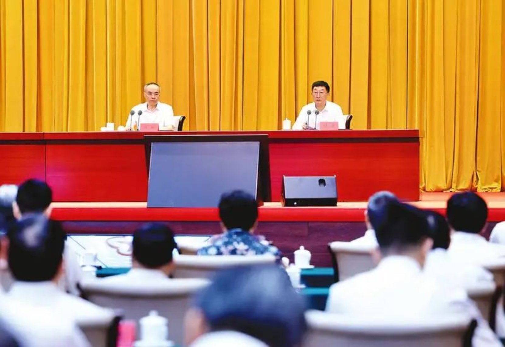 中央宣講團來桂宣講黨的二十屆三中全會精神 訚柏作宣講報告 劉寧主持 藍天立孫大偉等出席
